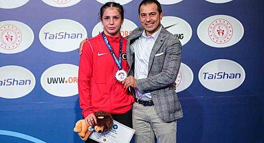 Duygu Gen'den gümüş madalya