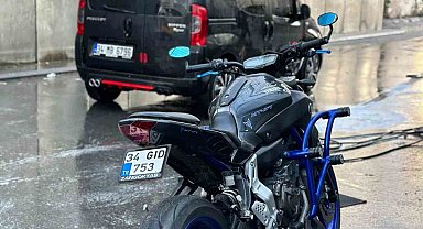 Esenler'de 500 bin liralık motosikleti çalan hırsızlar kamerada