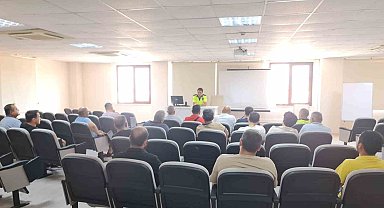 Fethiye'de polis ekipleri taksi esnaflarıyla toplantı yaptı