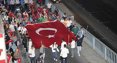 Gaziosmanpaşa'da 30 Ağustos Zafer Bayramı fener alayı ve konserle kutlandı
