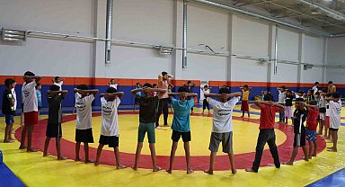 Gençlerin uğrak adresi büyükşehir spor kompleksi