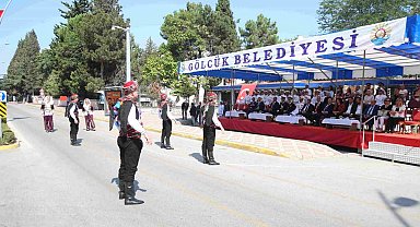 Gölcük'te zafer bayramı halk oyunları ve bando gösterileriyle kutlandı