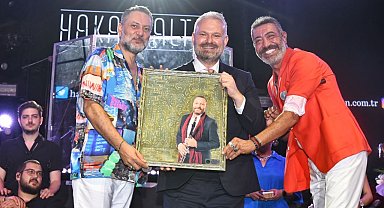 Hakan Altun ve Hüsnü Şenlendirici'den zafer konseri