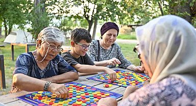 İki kuşak yarıştı