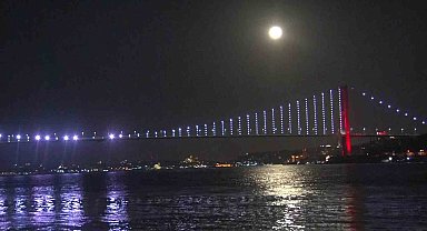 İstanbul'da "Süper Ay" manzaraları