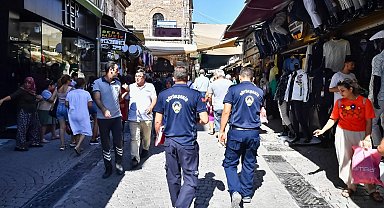 İzmir'de çığırtkan ve hanutçu operasyonu