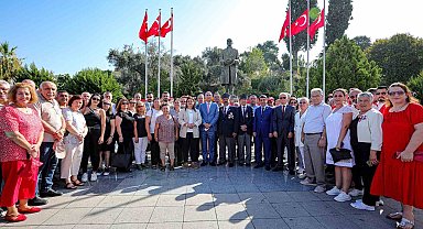 İzmir'in ilçelerinde coşkulu 30 Ağustos kutlaması