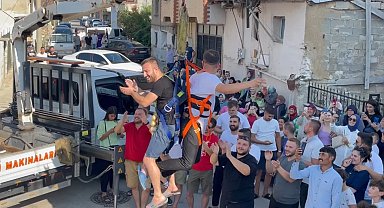 İznik'te ilginç gelenek: Damadı vinçe astılar