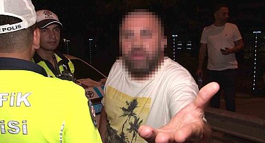 Kadıköy'de denetime takılan sürücüden habercilere tehdit: "Bak kırarım o kameranı senin"