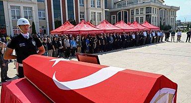 Kaymakam göz yaşları içinde son yolculuğuna uğurlandı