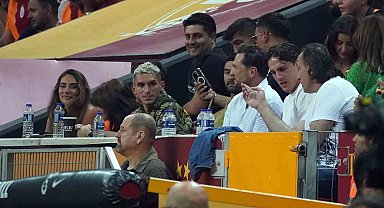 Kerem Demirbay, Galatasaray - Zalgiris maçını tribünden izledi