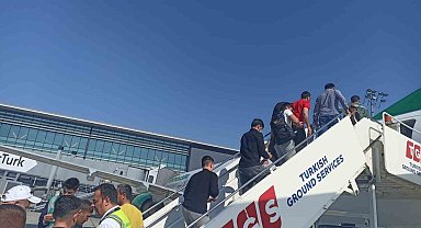Kocaeli ve çevre illerden yakalanan 29 düzensiz göçmen sınır dışı edildi