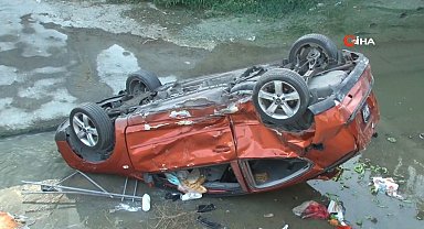 Küçükçekmece'de araç dereye uçtu: 8 yaralı