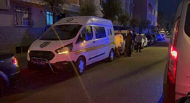 Küçükçekmece'de cinnet geçiren adam önce eşini sonra kendini vurdu
