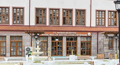 Mamak'ta kitap dostu belediyecilik hizmetleri devam ediyor