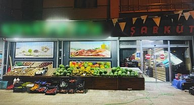 Markette uyuşturucu satan baba oğul tutuklandı