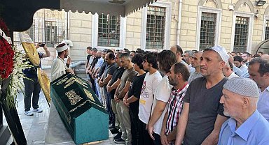 Milli Saraylar Başkan Yardımcısı Adnan Gayhan'ın babası son yolculuğuna uğurlandı