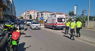 Motosiklet sürücüsüne çarpıp kaçtı