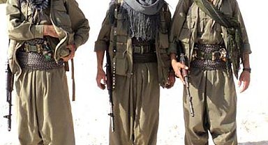 Öldürülen PKK'lı teröristin üstünden mahmur kampı mülteci kimlik kartı çıktı