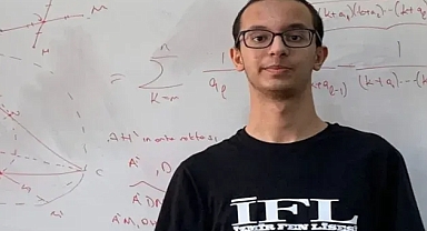Oxford'a Tam Burslu Olarak Birinci Girdi
