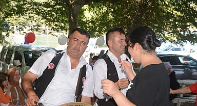 Özel öğrenciler ve aileleri davul-zurna ile doyasıya eğlendi
