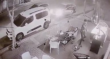Pastanede dehşet anları: Kovaladığı kişiyi tabancayla vurarak yaraladı