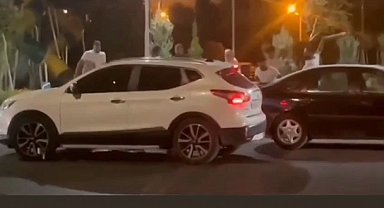 Şanlıurfa'da husumetlilerin taşlı sopalı kavgası kameralara yansıdı