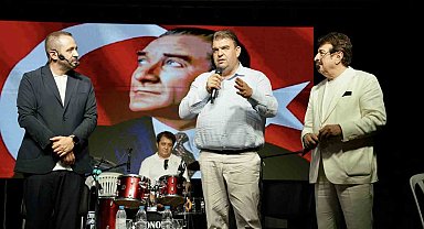 Seferihisar'da Ahmet Selçuk İlkan coşkusu
