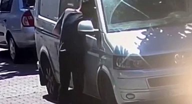 Sultangazi'de 2 ayrı telefon hırsızlığı kamerada