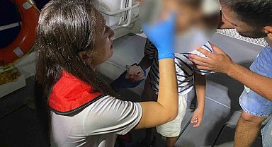 Teknede yaralanan çocuğa Sahil Güvenlik'ten tıbbi tahliye