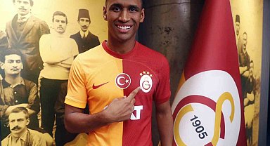 Tete: "Şampiyon takıma gelmiş olmak harika bir duygu"