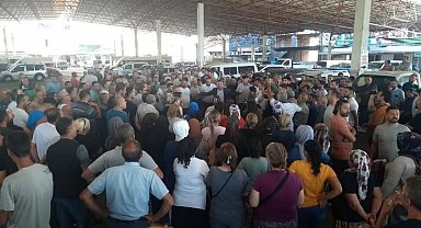 Torbalı'da grev kararı alan pazarcılar tezgah kapattı