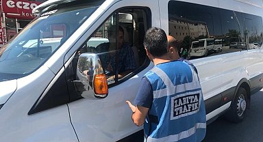 Zabıtadan Ergani'de 'çalışma ruhsatı' denetimi