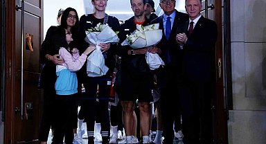 2024 Paris Olimpiyatları'na katılma hakkı kazanan Filenin Sultanları, Türkiye'ye döndü