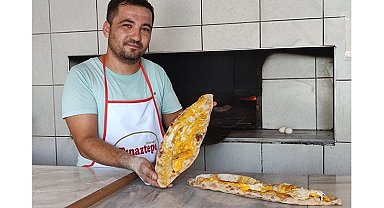 400 yıldır hazırlanan pideler 8 saatte tükeniyor