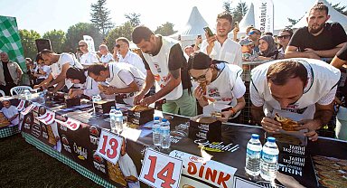 8 tahanlı pide yedi, 10 altın kazandı