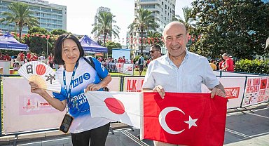 9 Eylül İzmir Yarı Maratonu'nda kurtuluş coşkusu