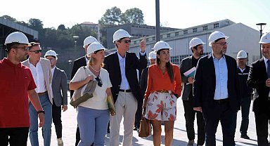 AB Büyükelçisi Landrut tarihi Haliç Tersanesi'ni ziyaret etti
