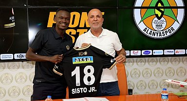 Alanyaspor, Pione Sisto ile 2 yıllık sözleşme imzaladı