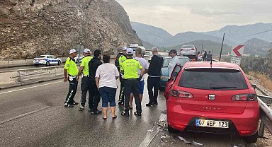 Antalya'da 5 araçlı zincirleme kaza