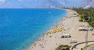 Antalya'da Eylül sıcakları: Termometreler 38 dereceyi gördü