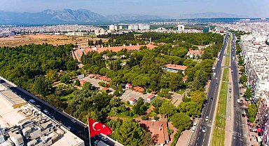 Antalya'nın eski fabrikaları artık bilgi üretiyor