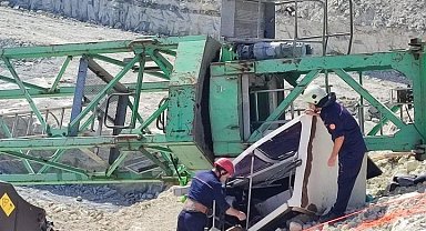 Arnavutköy'de sanayi sitesi inşaatında vinç devrildi: 1 işçi hayatını kaybetti