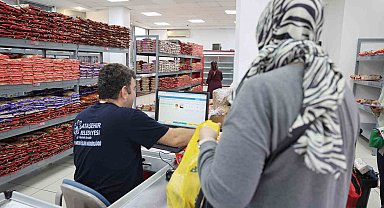 Ataşehir'de sosyal marketlerde iyilik paylaştıkça çoğalıyor