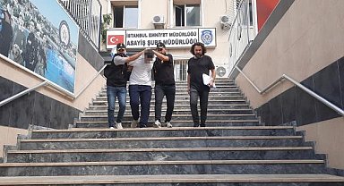 Bağcılar'da evinin önünde pusu kurduğu genci öldürdü