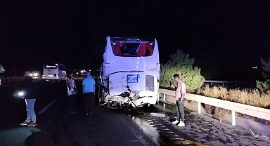 Başkent'te feci kaza: Yolcu otobüsü ile tırın karıştığı kazada 4'ü ağır 27 yaralı