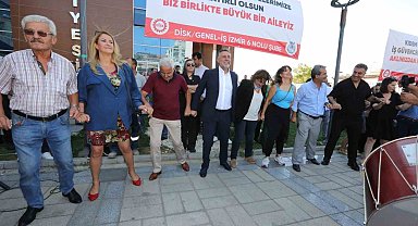 Bayraklı'da 'ek protokol' kutlaması