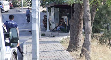 Bekçiyi vuran saldırgan yakalanacağını anlayınca tüfeği başına dayadı