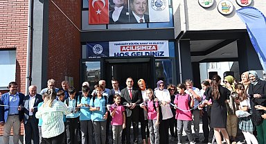 Biga'da Yeniceköy Kültür, Sanat ve Bilgi Evi ile Biga Millet Kıraathanesi açıldı