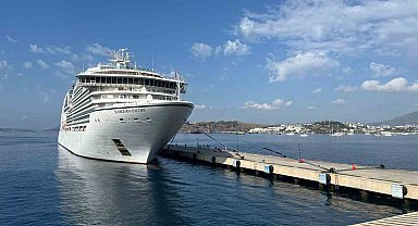 Bodrum'a dev gemi ile geldiler